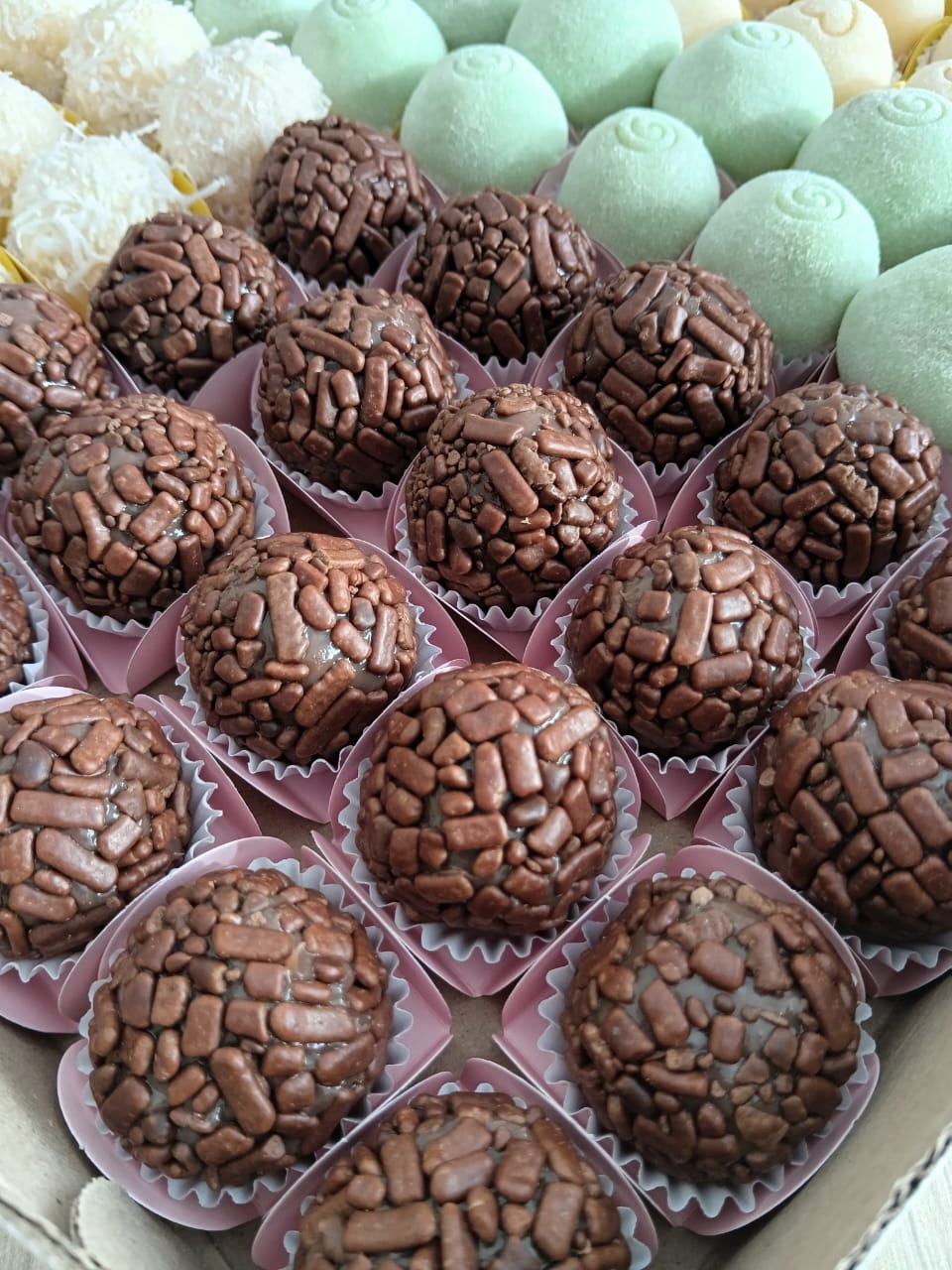 Brigadeiros Premium com Cobertura